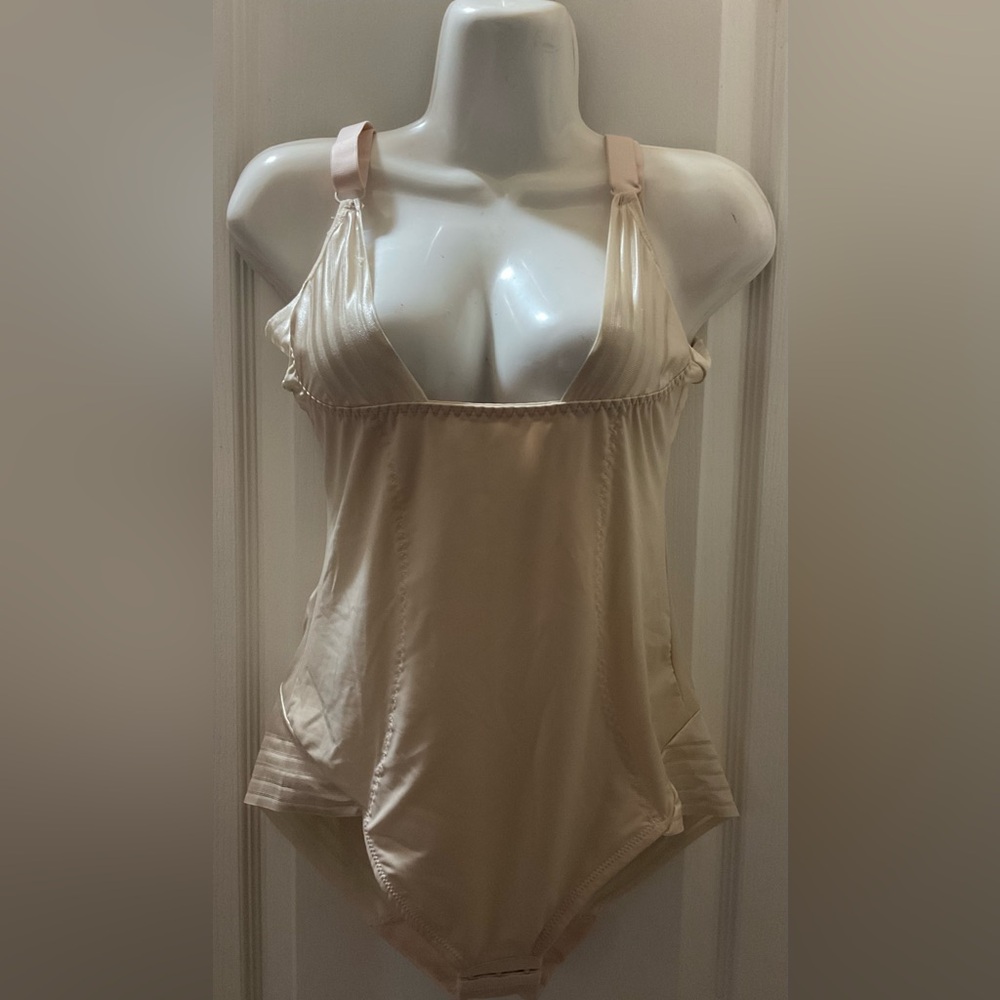 Under Where? luxury collection body shaper